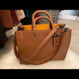 Coach Rogue 30 in Saddle